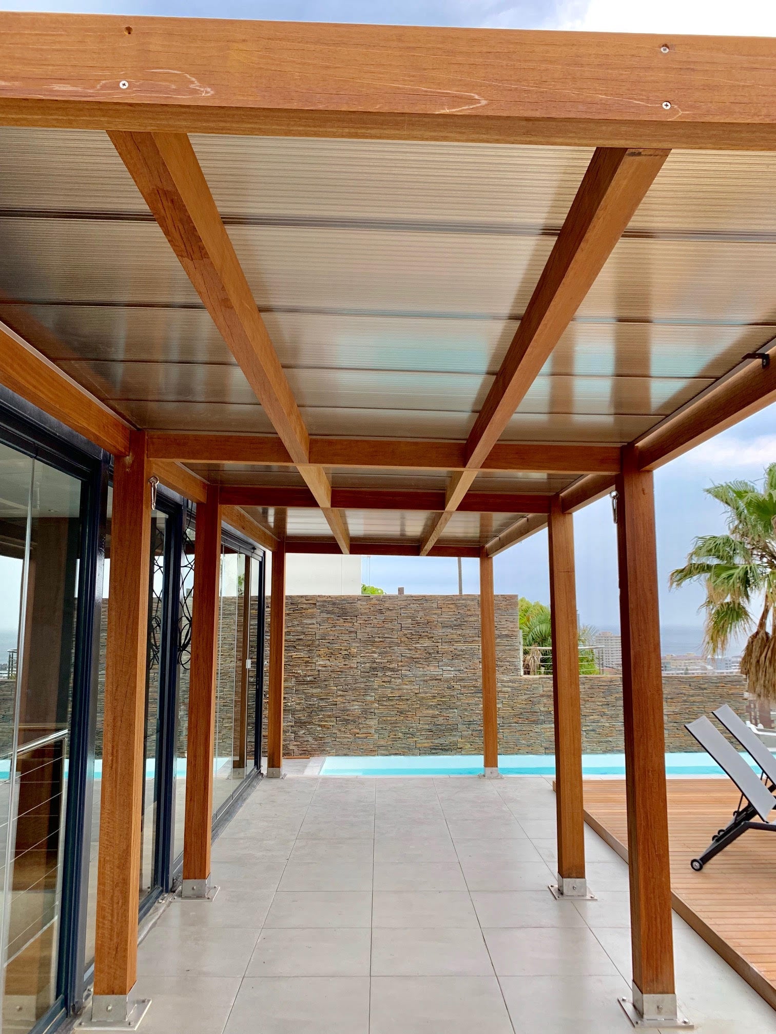 How Much Overhang Should a Polycarbonate Roof Have? (Complete Guide)