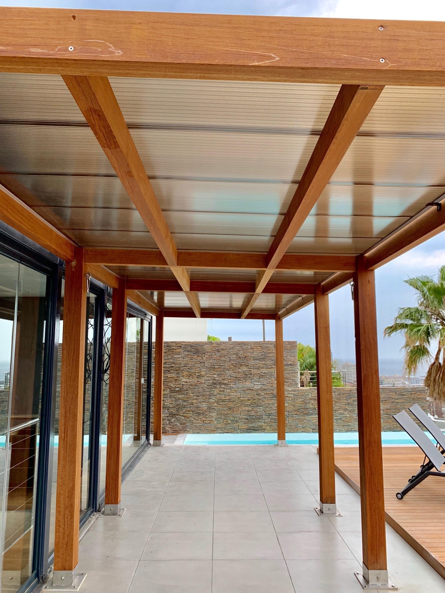 How to Install a Polycarbonate Pergola Roof (Step-by-Step Guide)